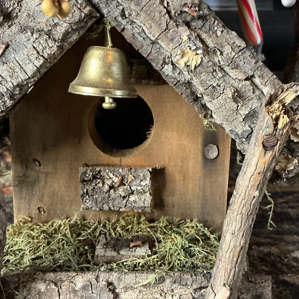 Charming Rustic Birdhouse with Bell and Red Accents - Picture 2 of 7